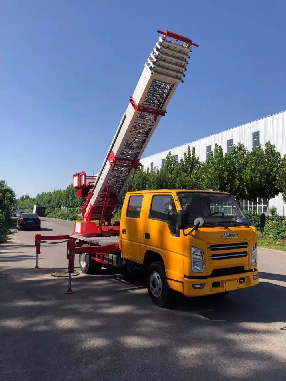 博爱附近的云梯车出租服务：轻松解决高空作业需求