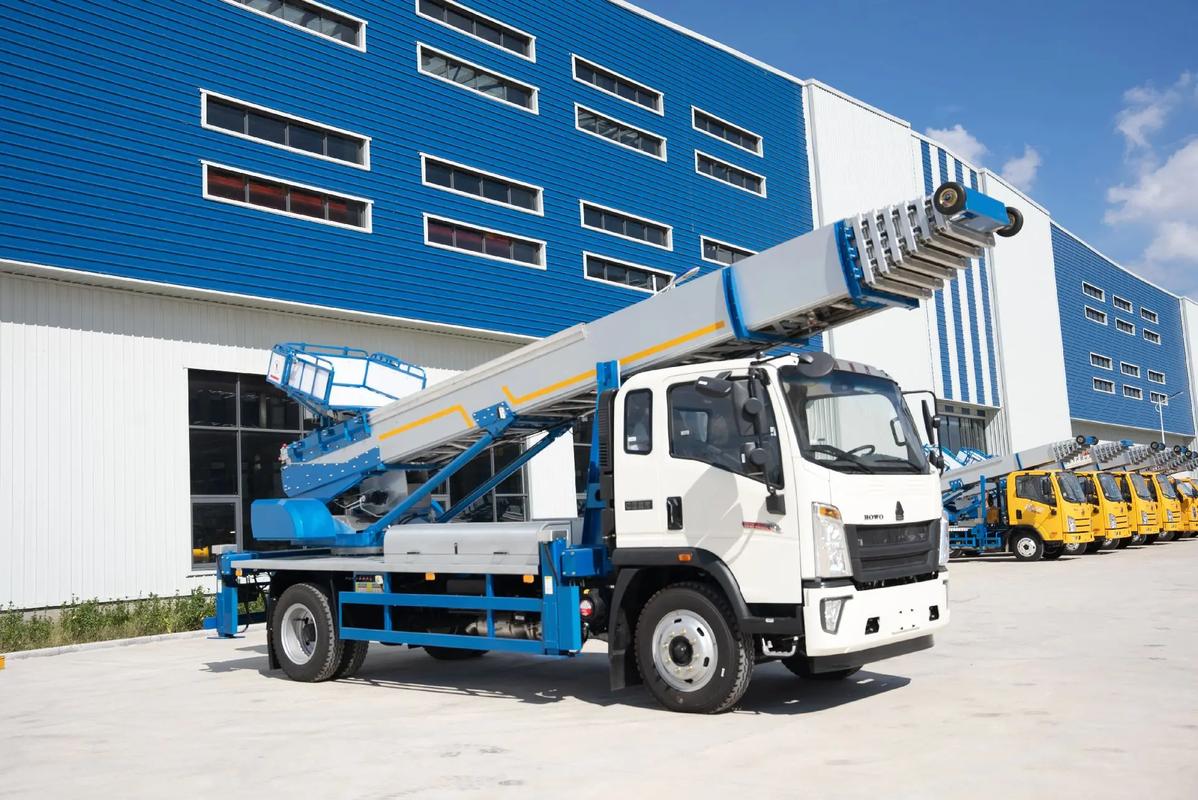 博爱出租云梯车高空作业车 建筑垃圾搬运